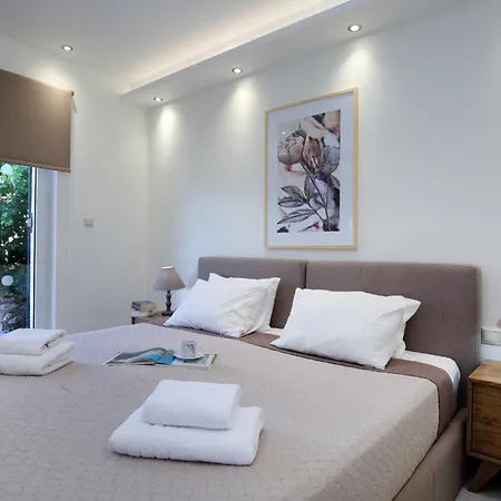 Apartment Goudis *