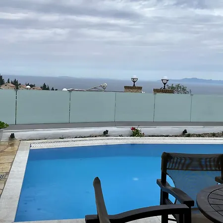 Apartment Goudis *