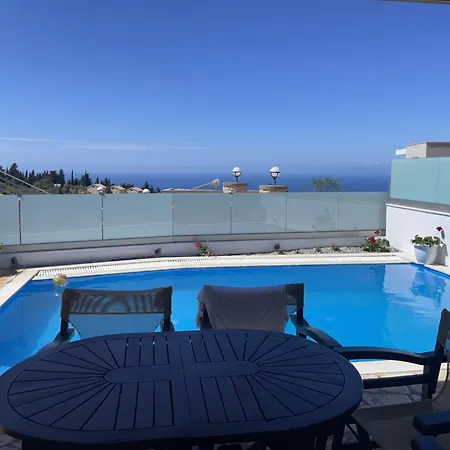 Apartment Goudis *